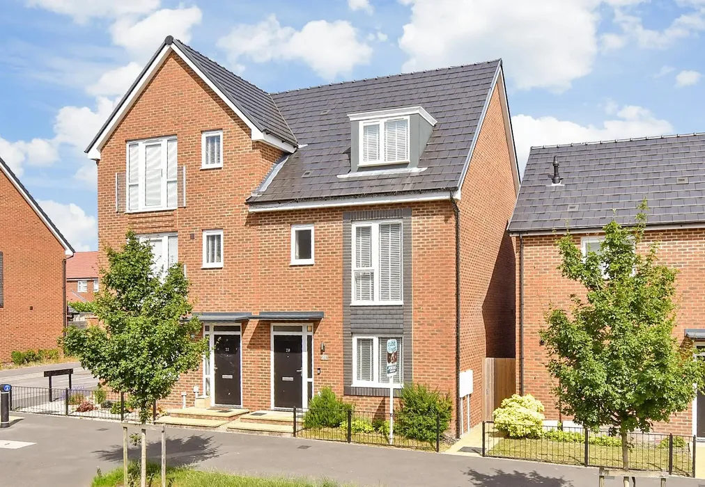 External (Web) - Worsell Drive, Copthorne, West Sussex - Wards of Kent