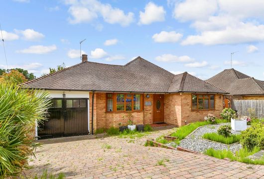 Daymerslea Ridge, Leatherhead, Surrey - Wards of Kent