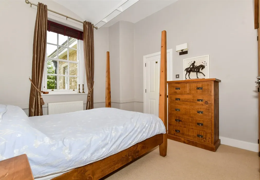 Bedroom 1 - Fennel Close, Maidstone, Kent - Wards of Kent