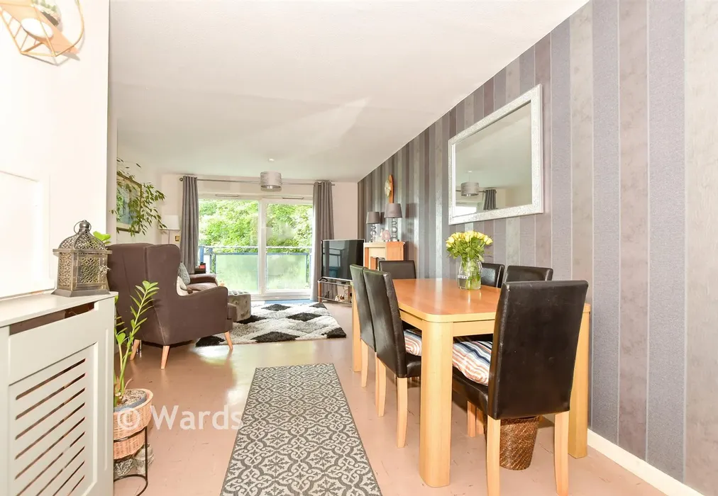 Lounge/Diner - Friars Way, Dover, Kent - Wards of Kent