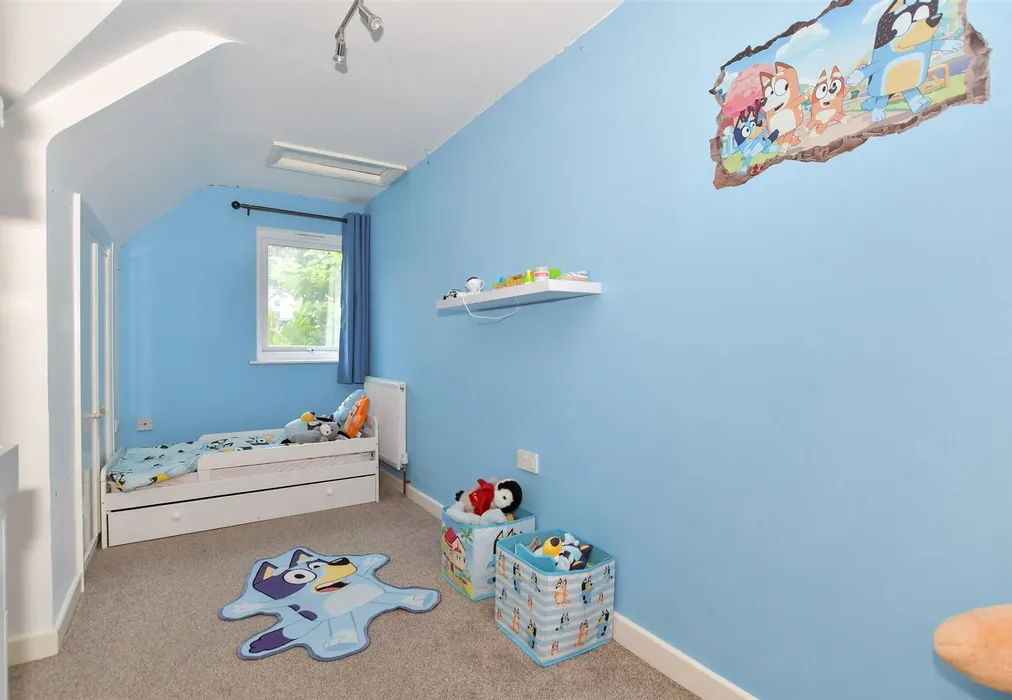 Bedroom 3 - The Quarries, Boughton Monchelsea, Maidstone, Kent - Wards of Kent