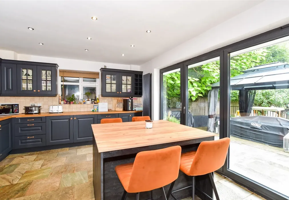 Kitchen/Diner - The Quarries, Boughton Monchelsea, Maidstone, Kent - Wards of Kent