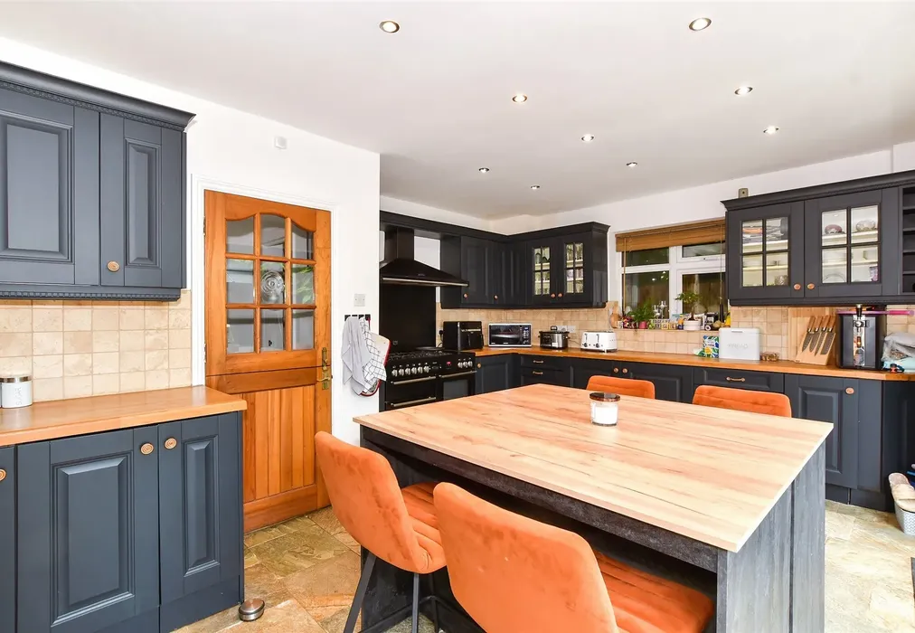 Kitchen/Diner - The Quarries, Boughton Monchelsea, Maidstone, Kent - Wards of Kent
