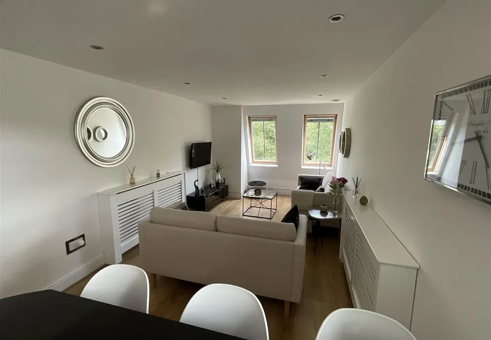 Lounge/Diner - Twiss Road, Hythe, Kent - Wards of Kent