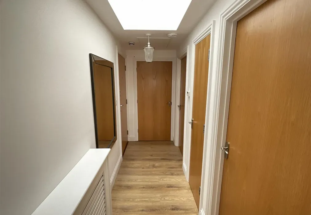Hallway - Twiss Road, Hythe, Kent - Wards of Kent