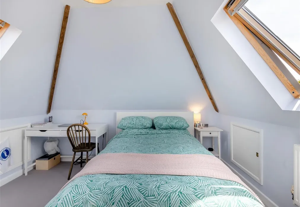 Bedroom - Dixwell Road, Folkestone, Kent - Wards of Kent