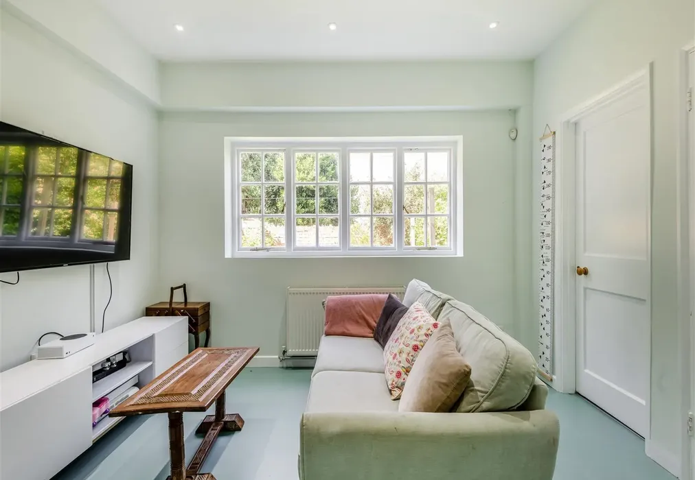 Family Room - Dixwell Road, Folkestone, Kent - Wards of Kent