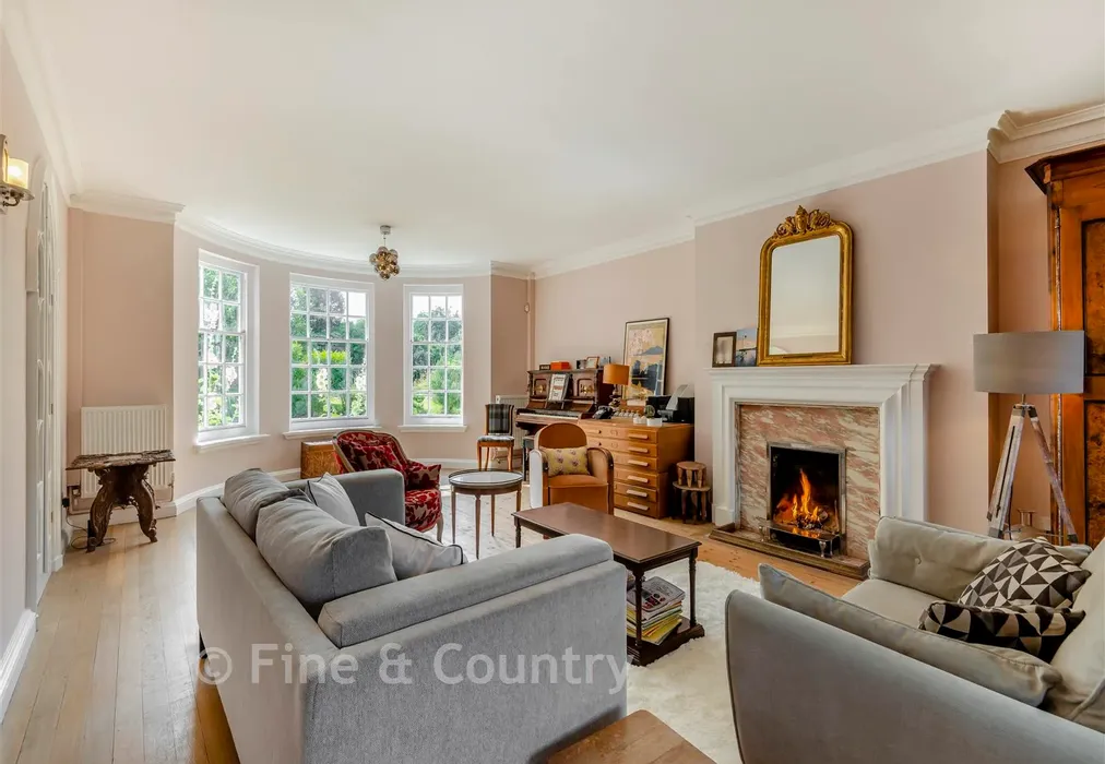 Sitting Room - Dixwell Road, Folkestone, Kent - Wards of Kent