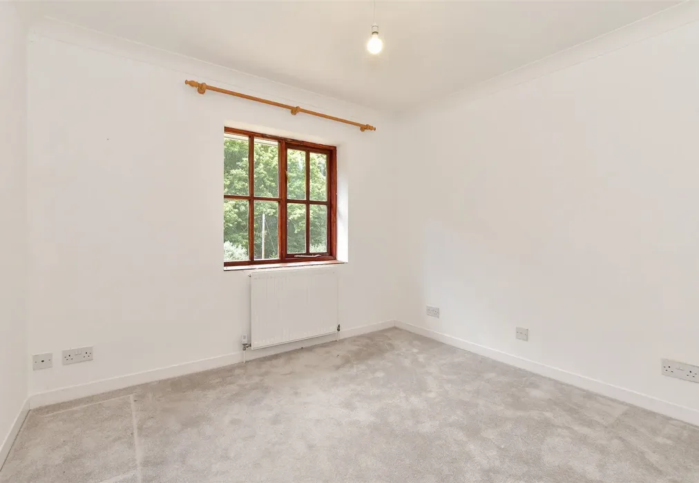 Bedroom 3 - Dunkirk Road South, Faversham, Kent - Wards of Kent