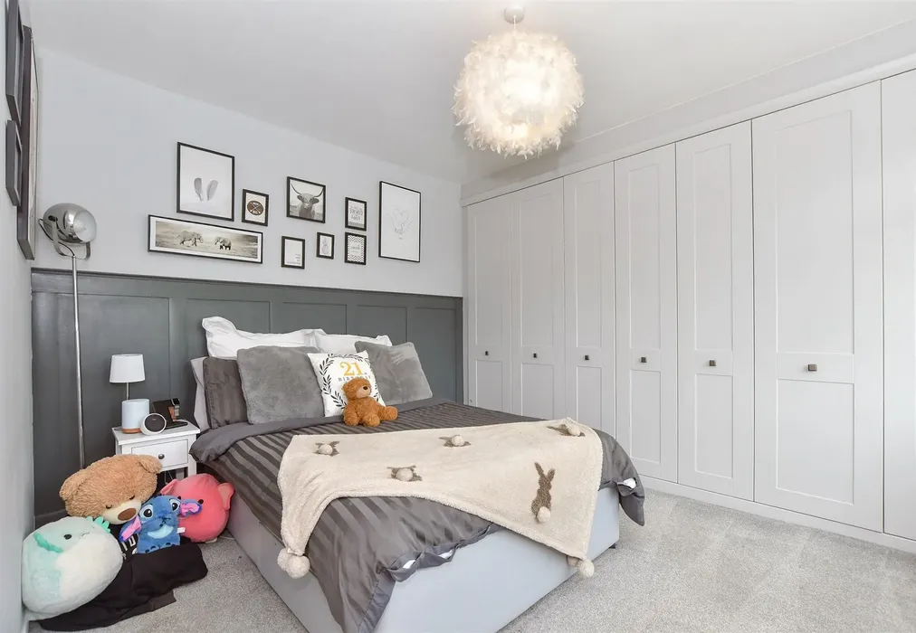 Bedroom 2 - Bowl Field, Hastingleigh, Ashford, Kent - Wards of Kent