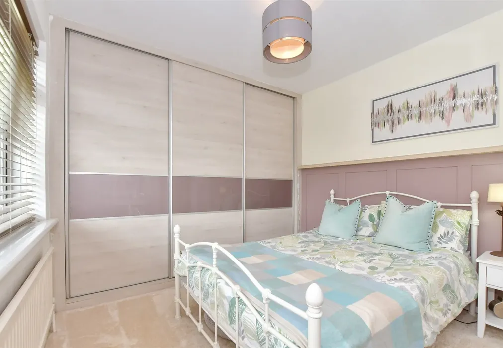 Bedroom 4 - Bowl Field, Hastingleigh, Ashford, Kent - Wards of Kent