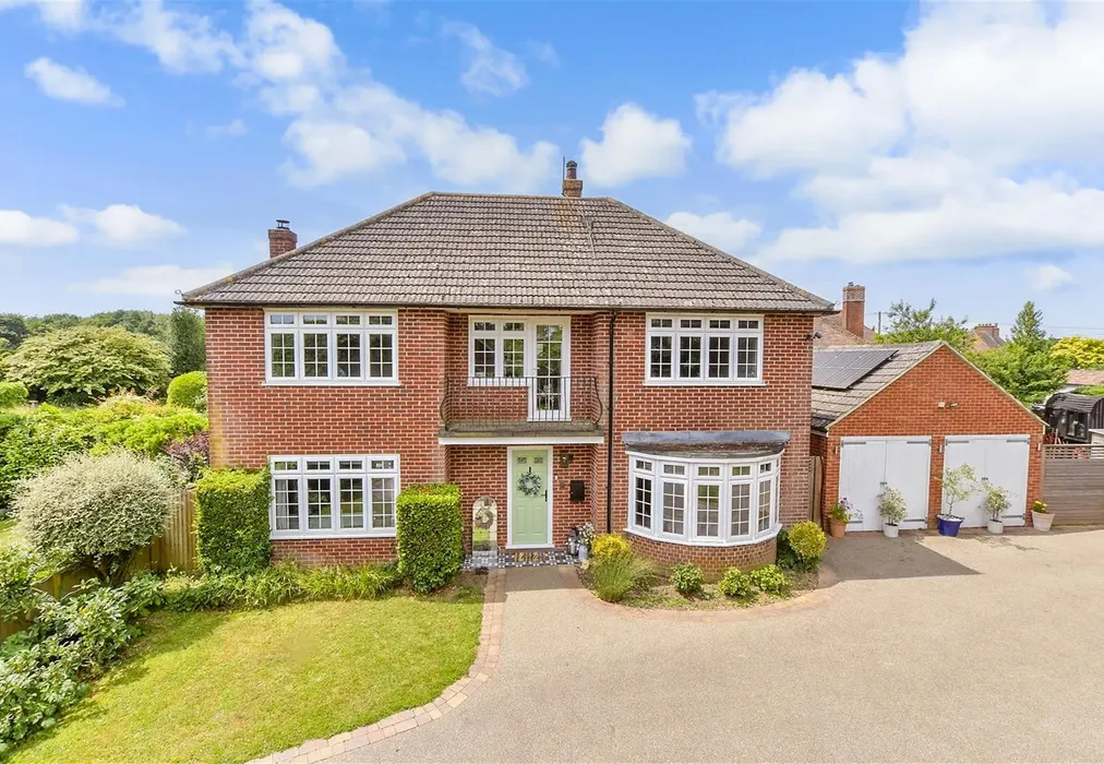 External (Web) 1 - Bowl Field, Hastingleigh, Ashford, Kent - Wards of Kent