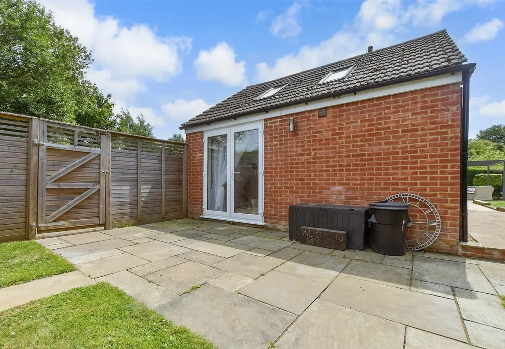Patio / Decking - Bowl Field, Hastingleigh, Ashford, Kent - Wards of Kent