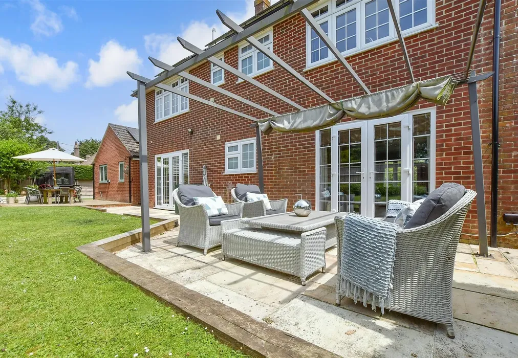 Patio / Decking - Bowl Field, Hastingleigh, Ashford, Kent - Wards of Kent