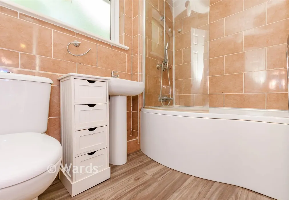 Bathroom - Croftside, Vigo Village, Meopham, Kent - Wards of Kent