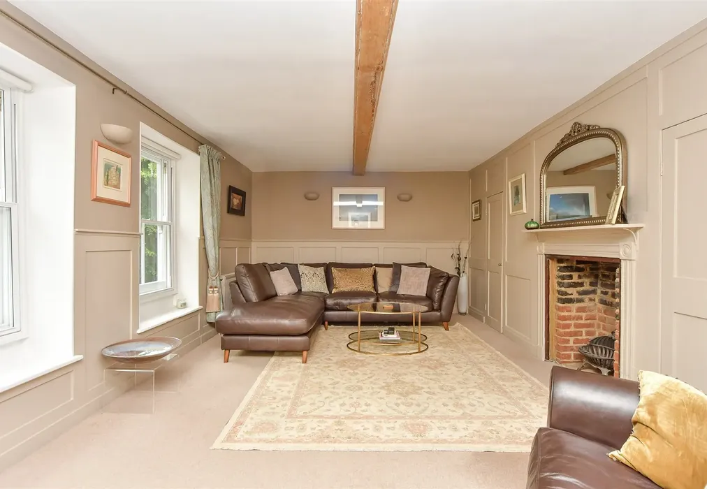 Lounge - Prospect Row, Gillingham, Kent - Wards of Kent