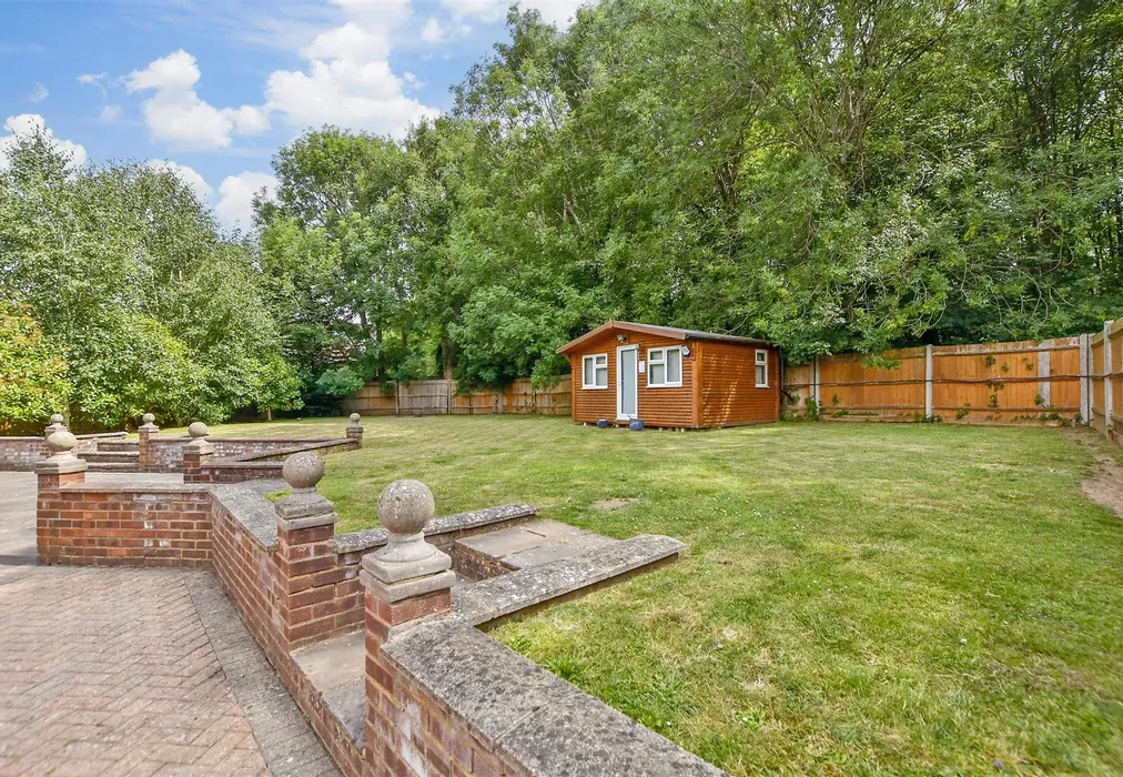 Rear Garden - Shernolds, Maidstone, Kent - Wards of Kent