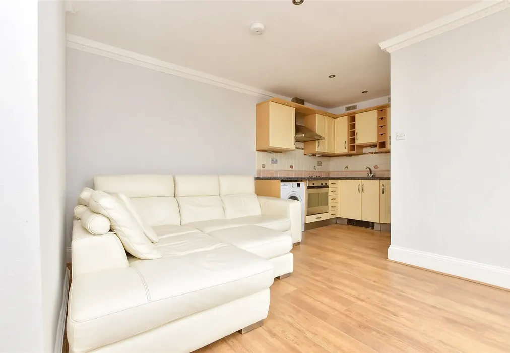 Lounge/Kitchen - The Parade, Broadstairs, Kent - Wards of Kent