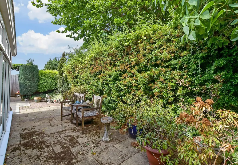 Rear Garden - Nursery Avenue, Bearsted, Maidstone, Kent - Wards of Kent