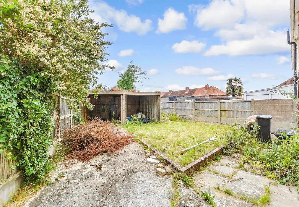 Rear Garden - Ackholt Road, Aylesham, Canterbury, Kent - Wards of Kent