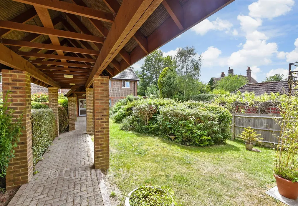 Communal Gardens - Brickyard Lane, Crawley Down, West Sussex - Wards of Kent
