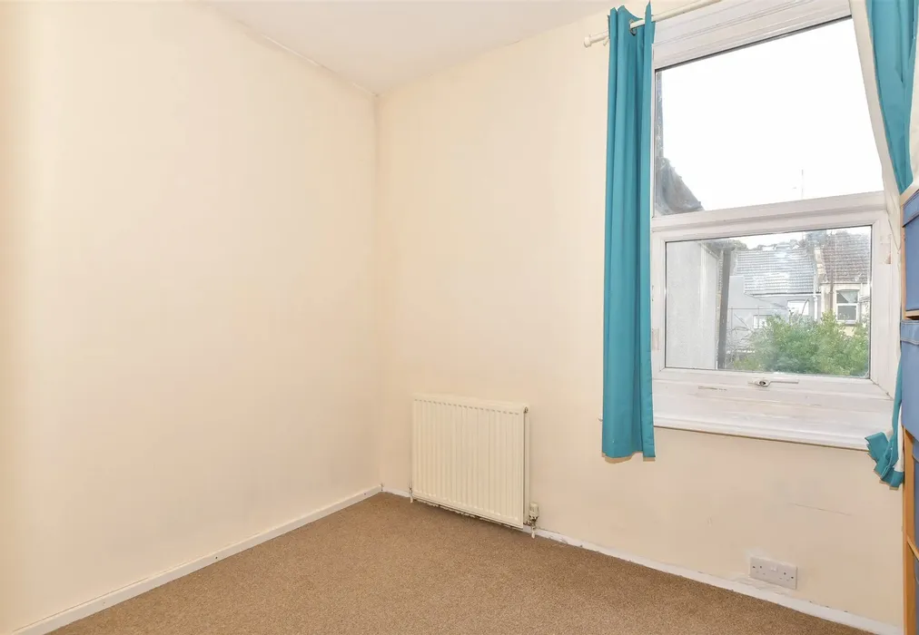 Bedroom 2 - Catherine Street, Rochester, Kent - Wards of Kent