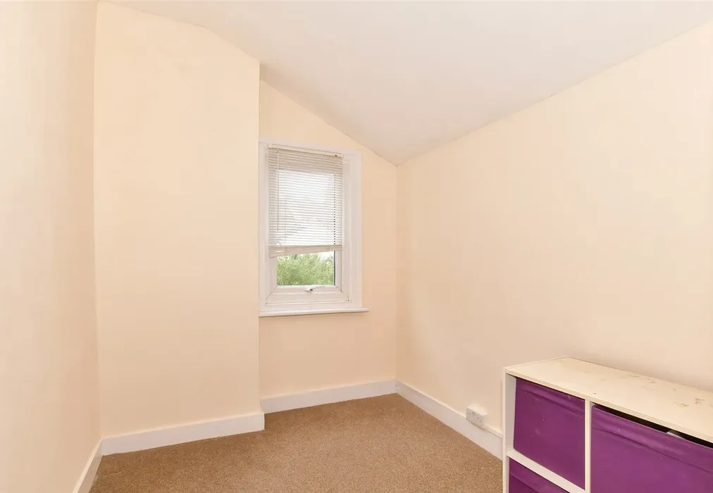 Bedroom 3 - Catherine Street, Rochester, Kent - Wards of Kent