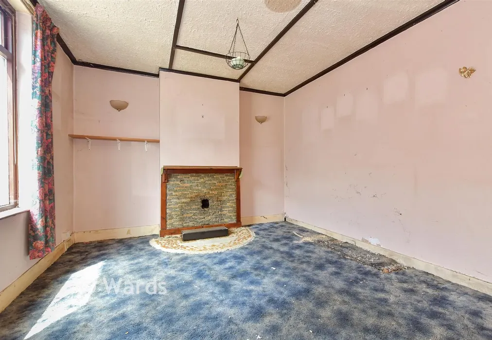 Lounge - Granville Road, Sheerness, Kent - Wards of Kent