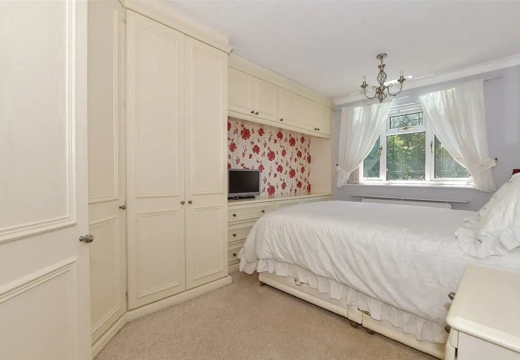 Bedroom 1 - Threshers Drive, Weavering, Maidstone, Kent - Wards of Kent