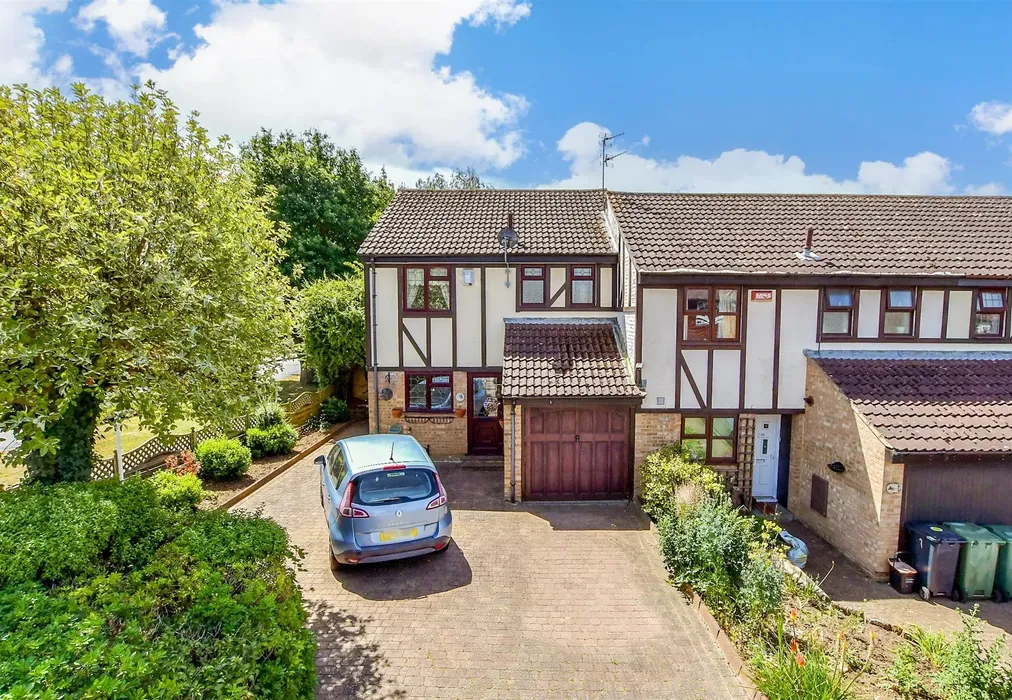 External - Web 1 - Threshers Drive, Weavering, Maidstone, Kent - Wards of Kent