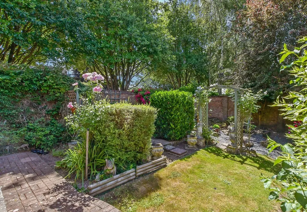 Rear Garden - Threshers Drive, Weavering, Maidstone, Kent - Wards of Kent