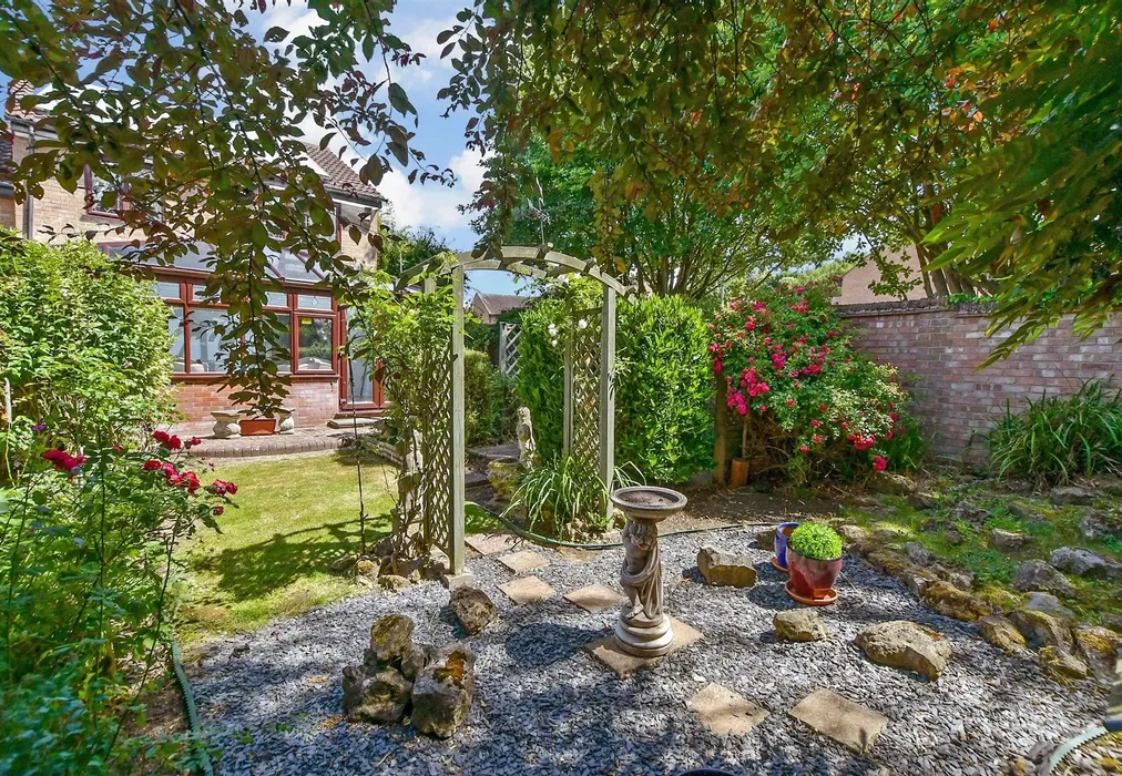 Rear Garden - Threshers Drive, Weavering, Maidstone, Kent - Wards of Kent