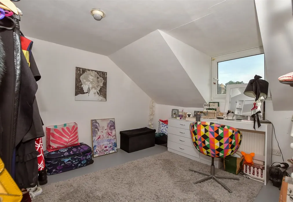 Loft Room - Melville Road, Maidstone, Kent - Wards of Kent