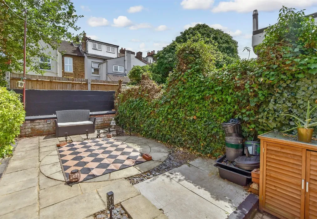 Rear Garden - Melville Road, Maidstone, Kent - Wards of Kent