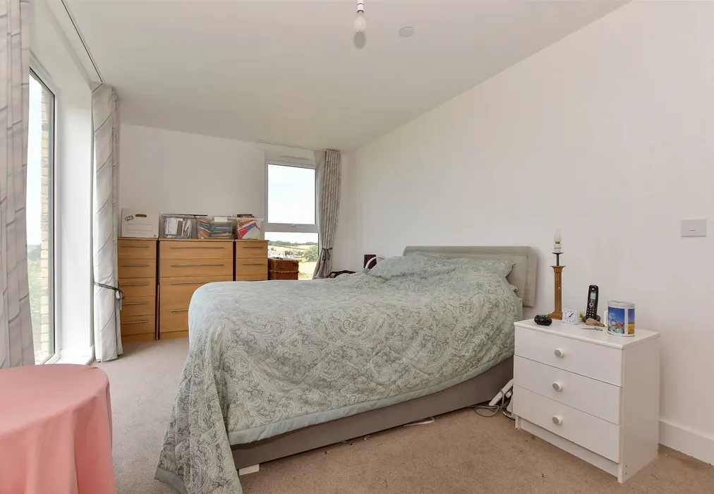 Bedroom 1 - Colwell Road, Freshwater, Isle of Wight - Wards of Kent