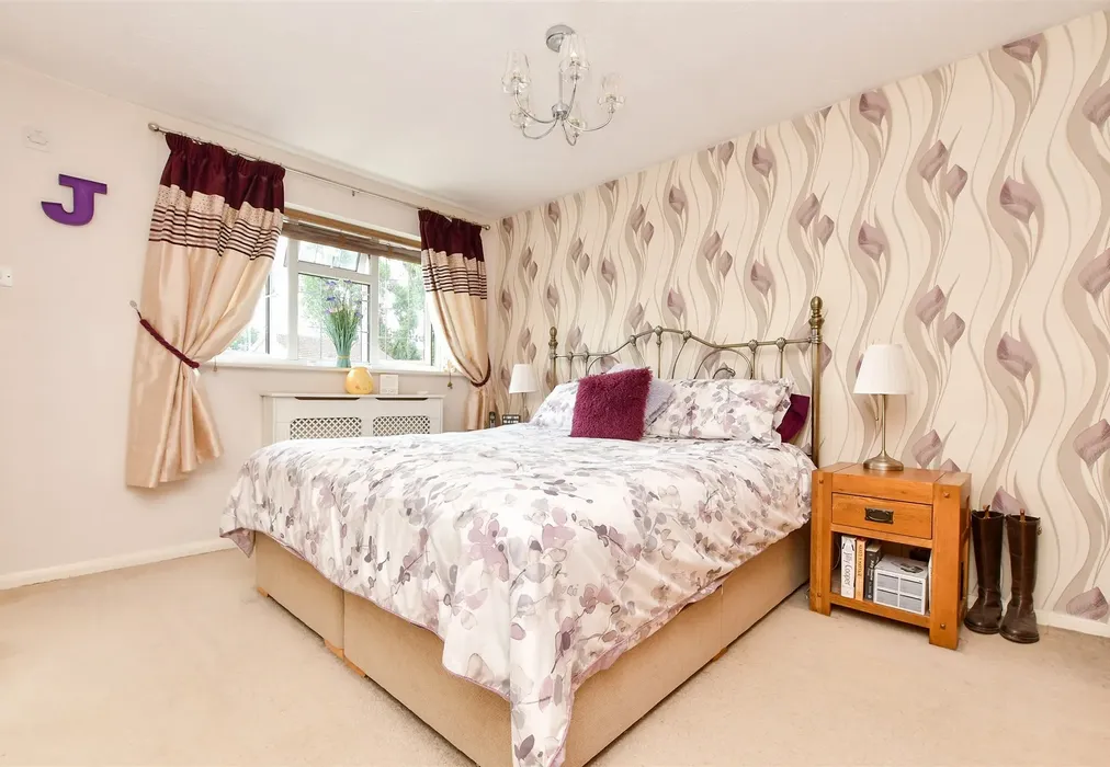 Bedroom 1 - Grasslands, Smallfield, Surrey - Wards of Kent