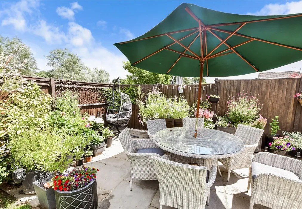 Rear Garden - Grasslands, Smallfield, Surrey - Wards of Kent