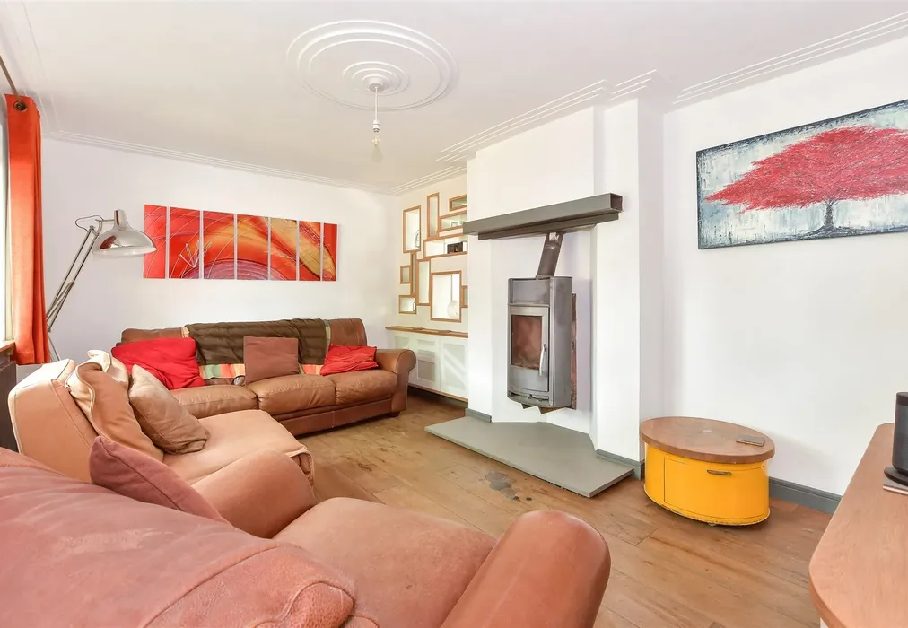 Lounge - Princess Margaret Road, Rudgwick, Horsham, West Sussex - Wards of Kent