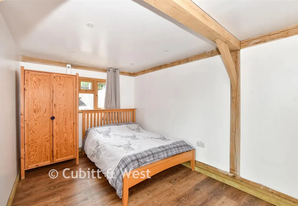 Room 2 - Stone Quarry Road, Chelwood Gate, East Grinstead, East Sussex - Wards of Kent