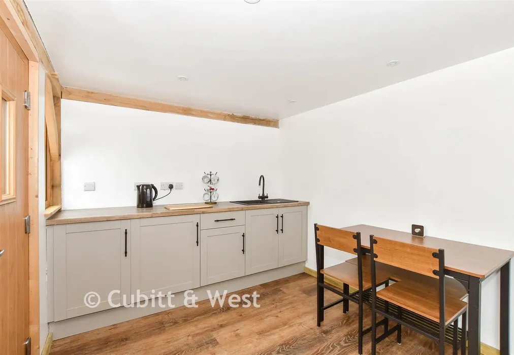 Room 1 - Stone Quarry Road, Chelwood Gate, East Grinstead, East Sussex - Wards of Kent
