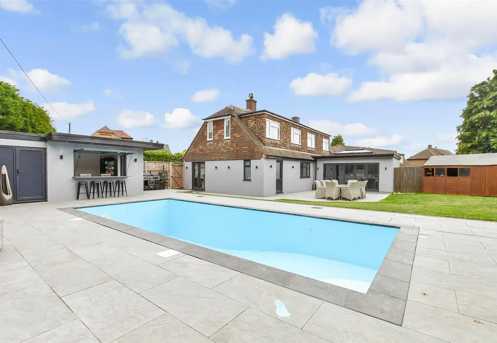 Swimming Pool - Stone Quarry Road, Chelwood Gate, East Grinstead, East Sussex - Wards of Kent