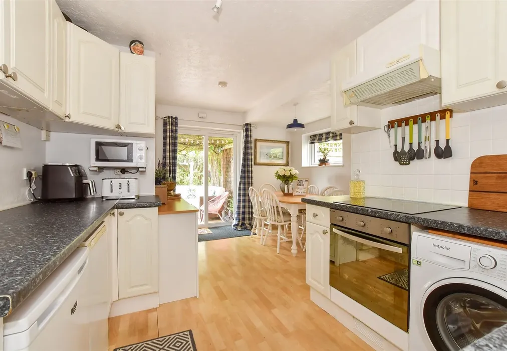 Kitchen/ Diner - Kingsdown Hill, Kingsdown, Deal, Kent - Wards of Kent