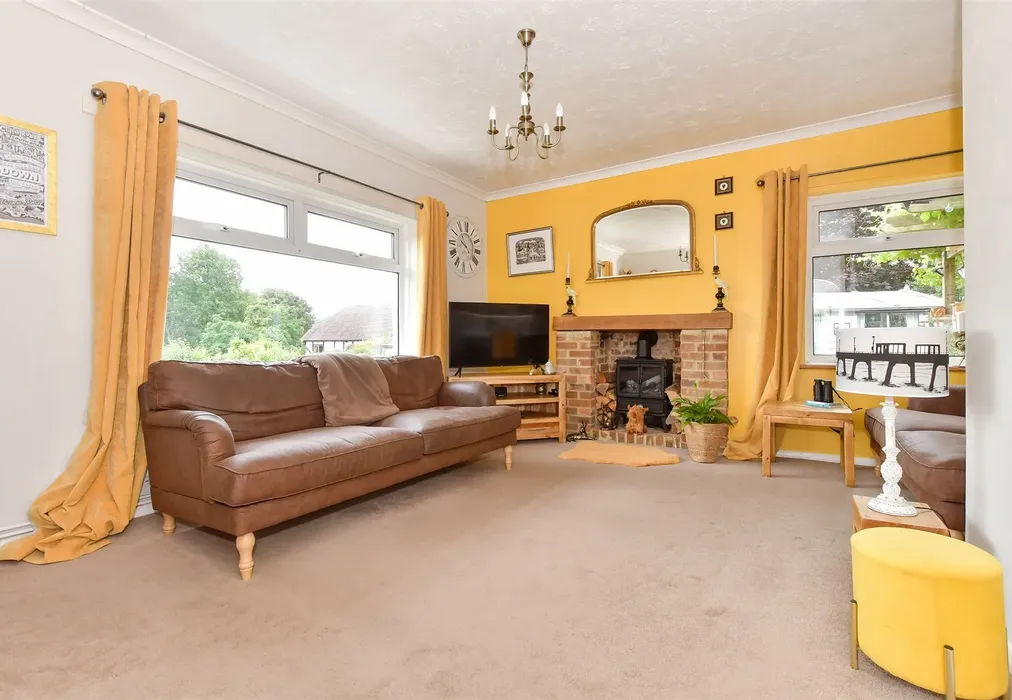 Lounge - Kingsdown Hill, Kingsdown, Deal, Kent - Wards of Kent