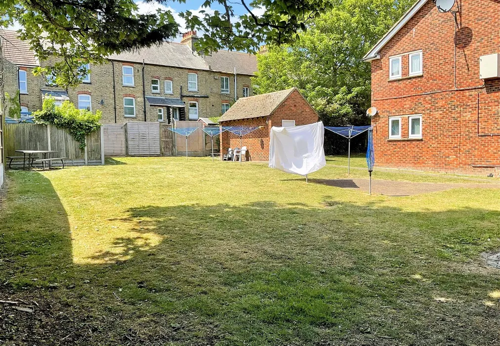 Communal Garden - Wharfedale Road, Margate, Kent - Wards of Kent