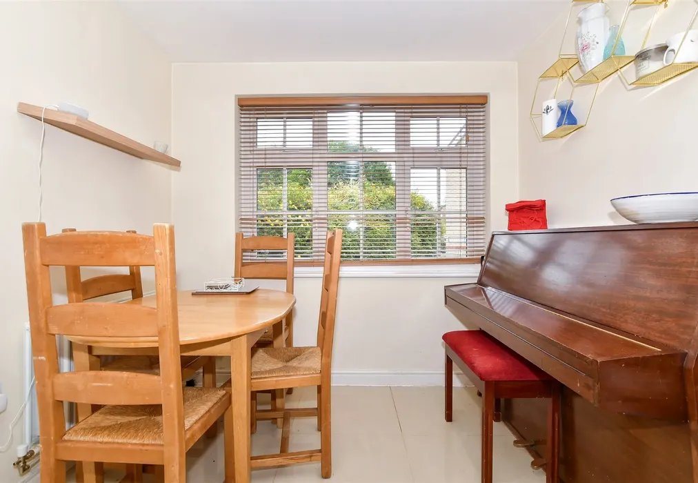 Kitchen/ Diner - Darwin Avenue, Maidstone, Kent - Wards of Kent