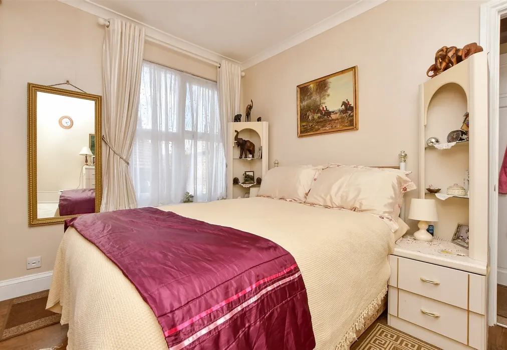 Bedroom 1 - Newlands Road, Ramsgate, Kent - Wards of Kent