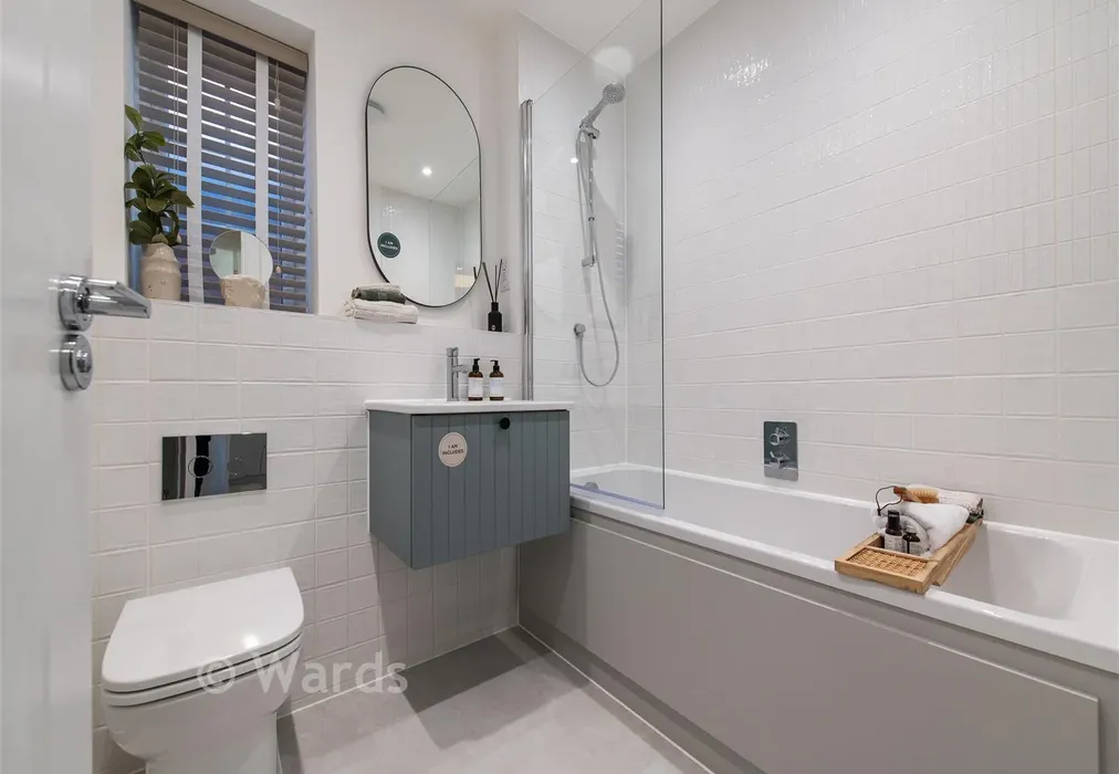 Bathroom - Old Halt Close, Fernham Homes at Fawkham, Longfield, Kent - Wards of Kent