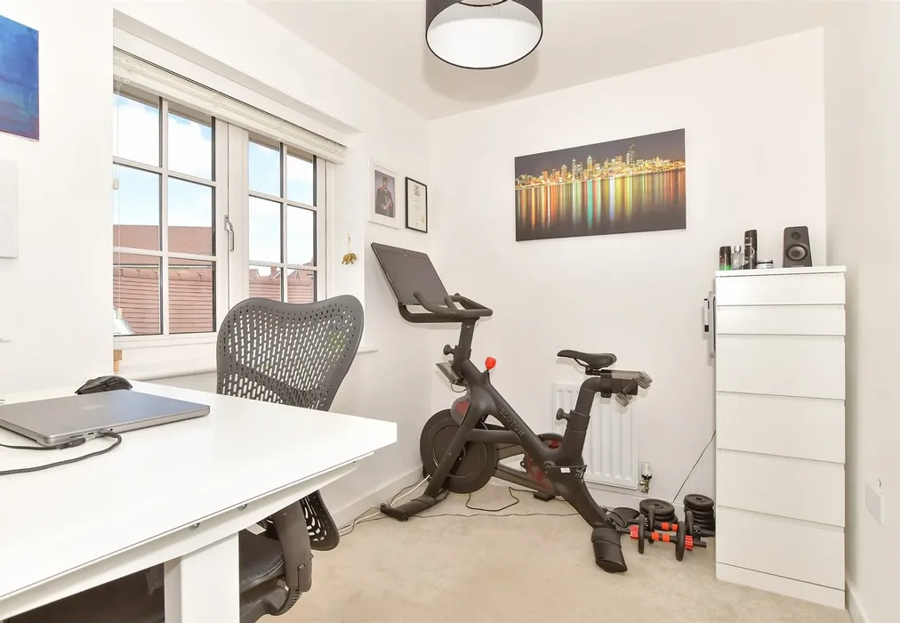 Bedroom 3 - Burbidge Fields, Faversham, Kent - Wards of Kent