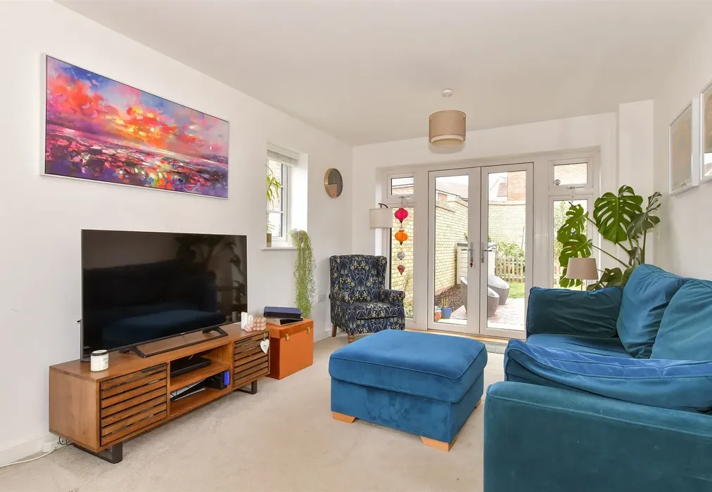 Lounge - Burbidge Fields, Faversham, Kent - Wards of Kent