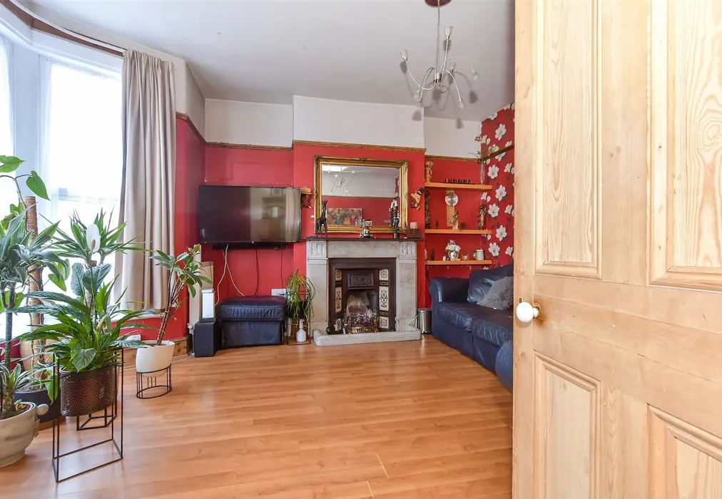 Lounge - Hazeldene Road, Ilford, Essex - Wards of Kent